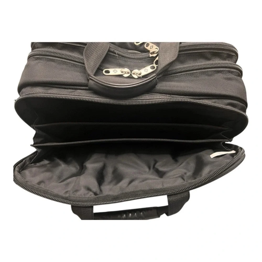 Samsonite 17
